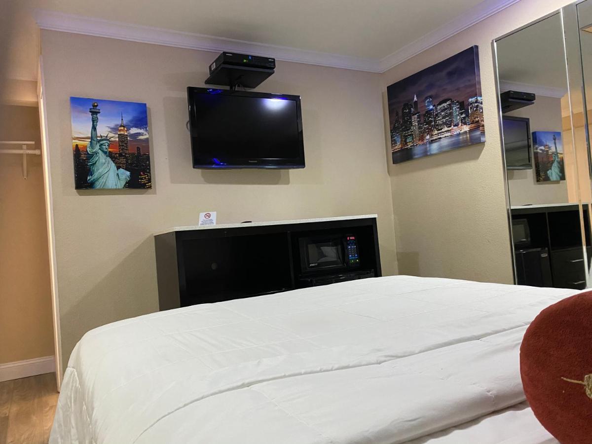 Relax Inn North Babylon Dış mekan fotoğraf